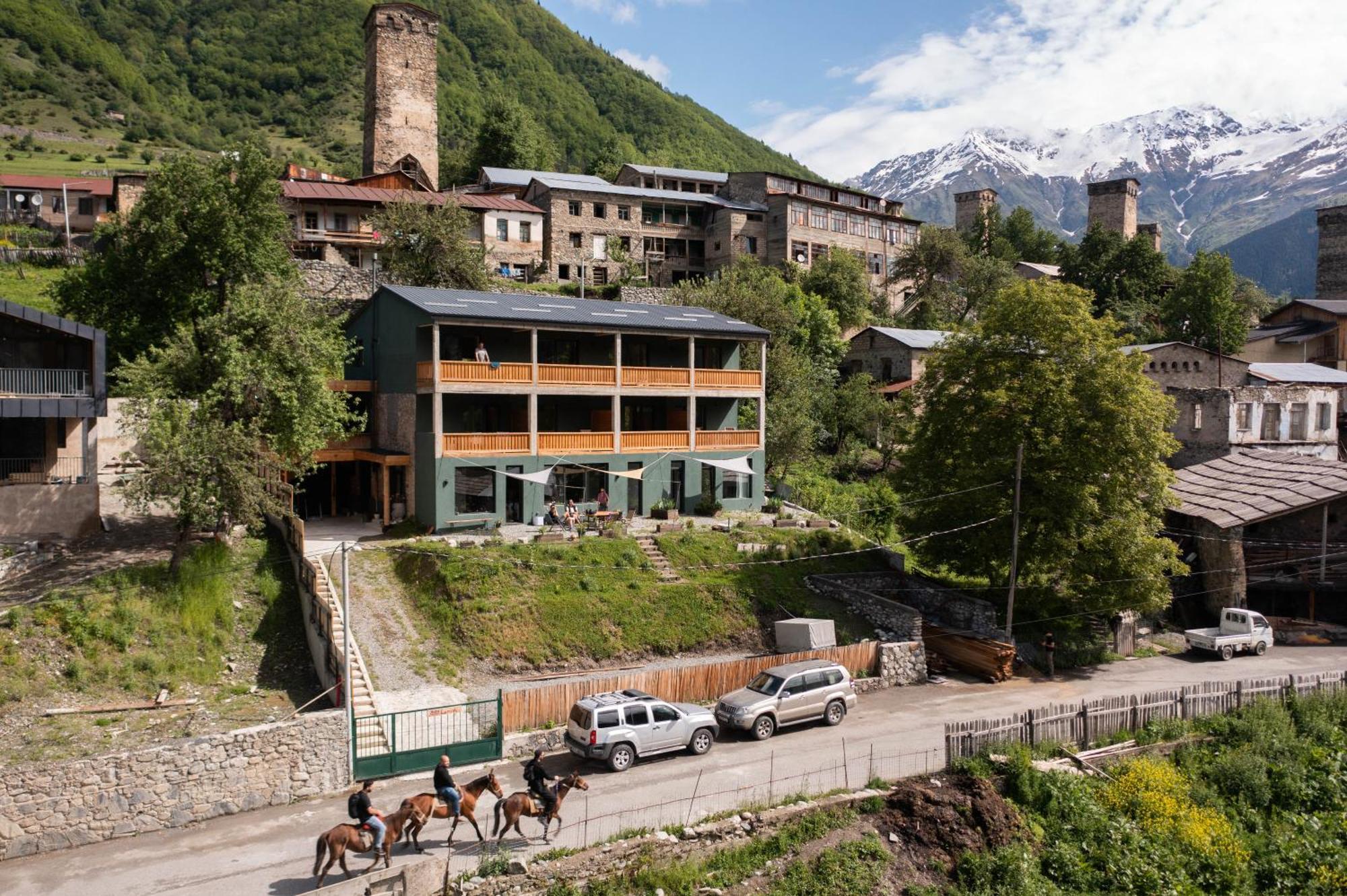 Hotel Lamish Mestia Kültér fotó